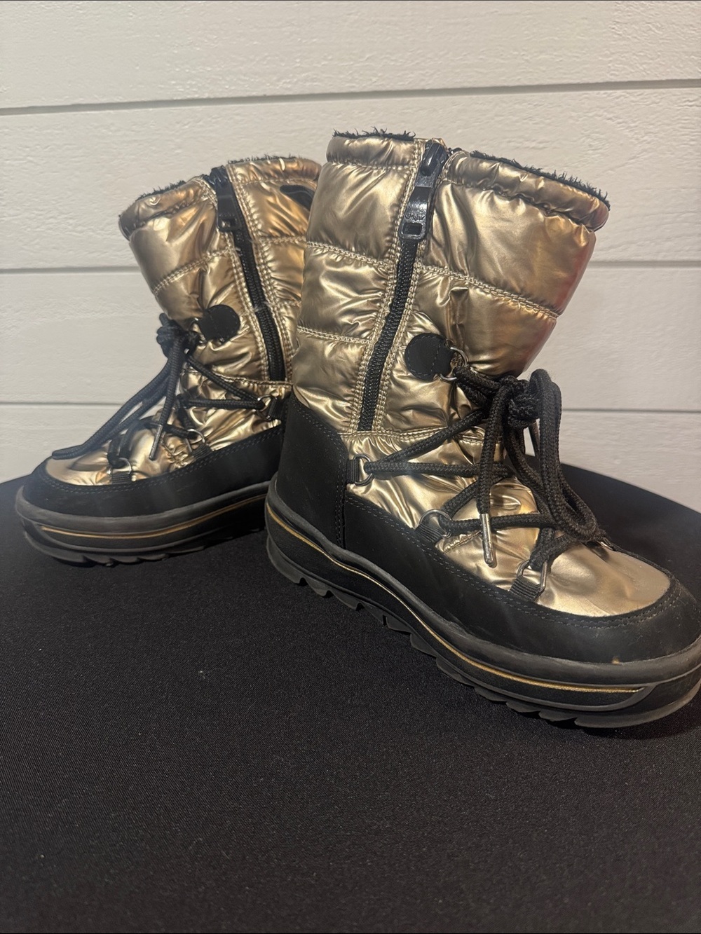 Pajar Kids Metallic Gold and Black Insulated Snow Boots- 1.5 kids - Picture 2 of 5